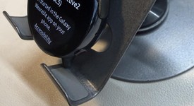 Fair
													Samsung Galaxy Watch Active2 40mm - Unlocked, Black, Stainless Steel, photo 4 of 7