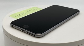 Mint
													Apple iPhone 6S Plus - Cricket, Grey, 32 GB, A1634, photo 3 of 7
