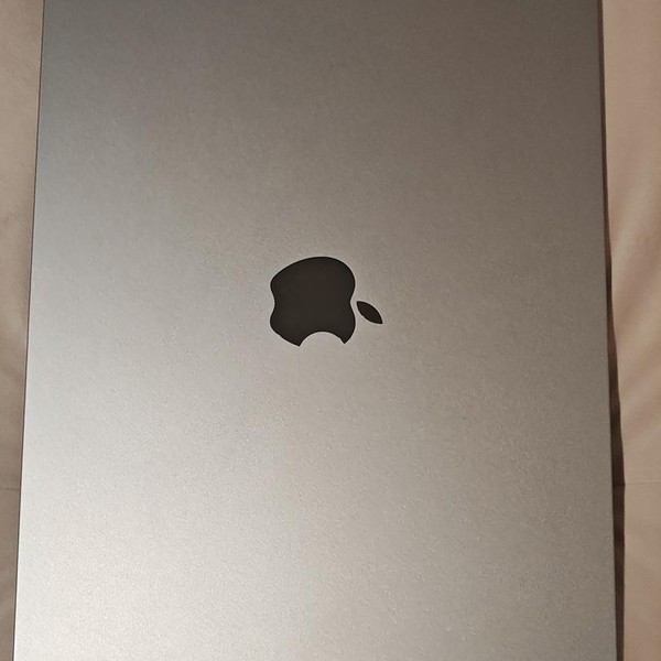 MacBook Air 2024 (M3) - 15 inch - 256 GB, Gray, 8 GB, Apple M3, 10-core GPU