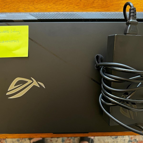 Asus ROG Strix SCAR 18 (2024) G834 - I9, Eclipse Gray, 1 TB, 64 GB