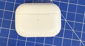 Used
													Apple AirPods Pro 2nd Gen - Lightning, photo 1 of 5
