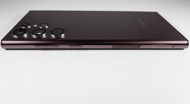 Good
													Samsung Galaxy S22 Ultra - Unlocked, Burgundy, 256 GB, 12 GB, SM-S908U1, photo 3 of 8