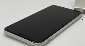 Mint
													Apple iPhone Xr - Unlocked, White, 128 GB, A1984, photo 5 of 6