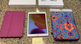 Mint
													Apple iPad Pro 9.7" - Unlocked, Rose Gold, 32 GB, A1674, photo 1 of 9