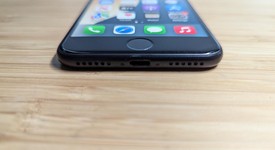 Good
													Apple iPhone SE 3rd Gen 2022 - Unlocked, Midnight, 64 GB, A2595, photo 3 of 13