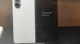Good
													Samsung Galaxy Z Fold5 - Unlocked Non-US, Icy Blue, 1 TB, 12 GB, SM-F946B, photo 5 of 5