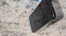 Mint
													Google Pixel 9 - Verizon, Obsidian, 128 GB, 12 GB, G2YBB, photo 1 of 5