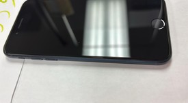 Mint
													Apple iPhone SE 3rd Gen 2022 - Unlocked, Midnight, 64 GB, A2595, photo 3 of 7