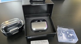 Used
													Samsung Galaxy Buds3 Pro - Silver, photo 3 of 3