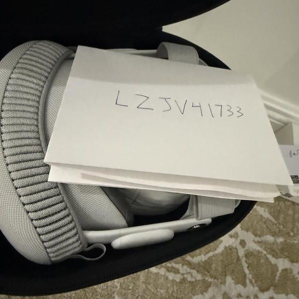 Apple Vision Pro - 256 GB