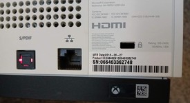 Good
													Xbox One S (2016) - White, 500 GB, photo 3 of 11