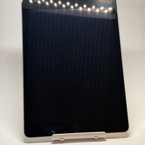 Apple iPad (6th Gen) - Wi-Fi, 32 GB, Gray, A1893