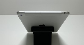 Good
													Apple iPad Mini 4 - Unlocked, Silver, 128 GB, photo 3 of 5