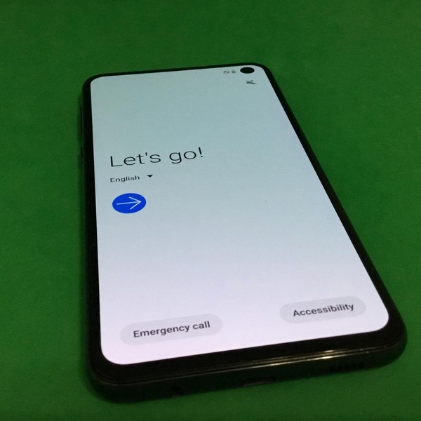 Samsung Galaxy S10e - AT&T, 128 GB, Black, 6 GB, SM-G970U