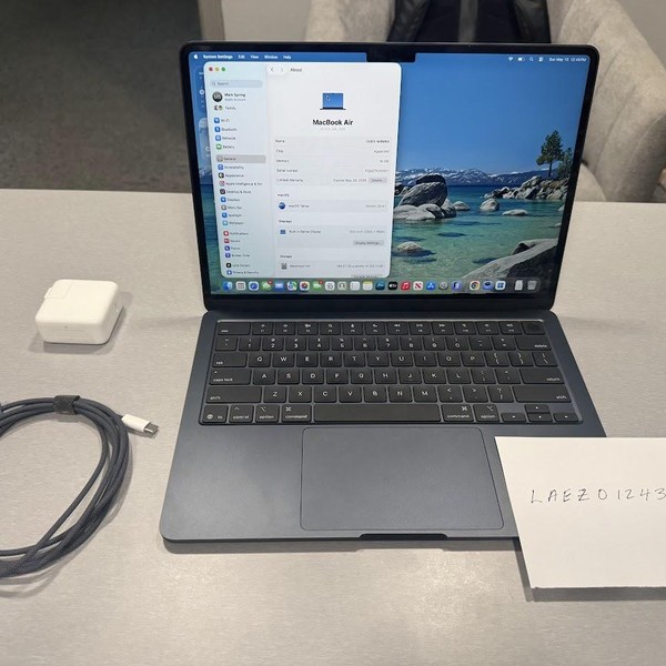 MacBook Air 2025 (M4) - 13 inch - 256 GB, Midnight, 16 GB, Apple M4