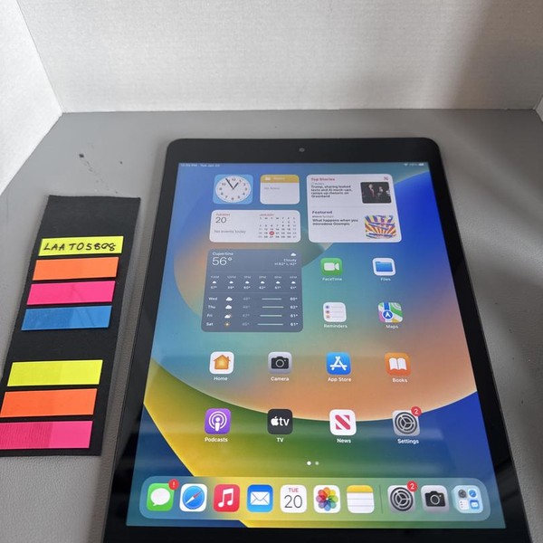 Apple iPad 7th Gen - Wi-Fi, 32 GB, Gray, A2197