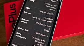 Mint
													OnePlus 15 - Unlocked, Sand Storm, 512 GB, 16 GB, photo 3 of 9