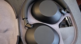 Used
													Sony WH-1000XM6 - Black, photo 1 of 9