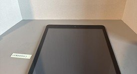 Fair
													Apple iPad 8th Gen - Unlocked, Gray, 32 GB, A2428, photo 2 of 5