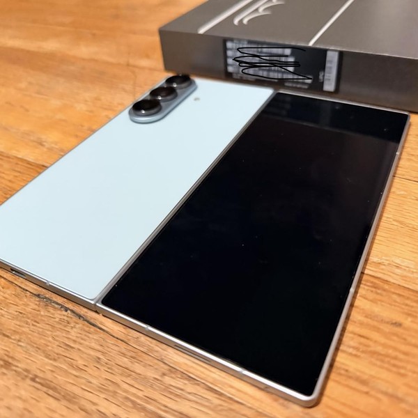 Samsung Galaxy Z Fold7 - Unlocked, 512 GB, Mint, 12 GB, SM-F966U1