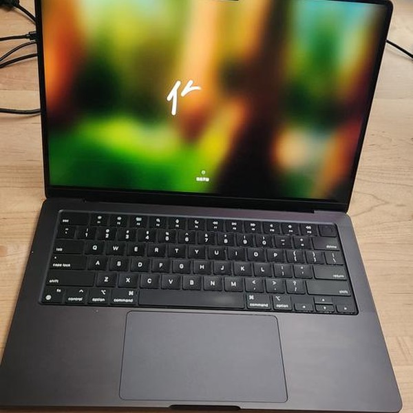 MacBook Pro Late 2023 (M3) - 14 inch - Apple M3 Pro 11-core, Black, 512 GB, 18 GB, 14-core GPU