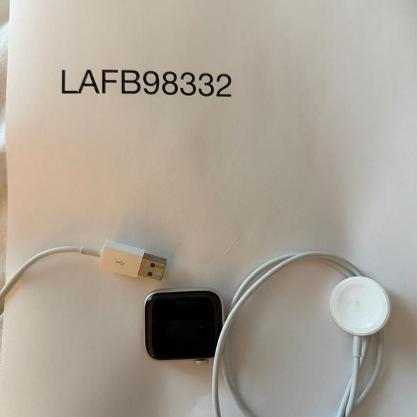 Apple Watch SE (2nd Gen) 40mm - Unlocked, Starlight, A2726 - Cellular, Aluminum