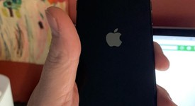 Fair
													Apple iPhone SE 3rd Gen 2022 - Unlocked, Midnight, 64 GB, A2595, photo 3 of 8