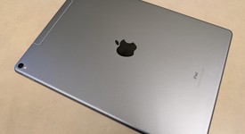 Good
													Apple iPad Pro 12.9" 2nd Gen 2017 - Verizon, Gray, 64 GB, photo 1 of 5