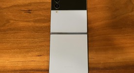 Good
													Samsung Galaxy Z Flip4 5G - Unlocked, Blue, 128 GB, 8 GB, SM-F721U1, photo 3 of 4