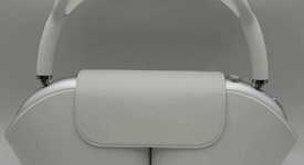 Used
													Apple AirPods Max - Silver, photo 1 of 4