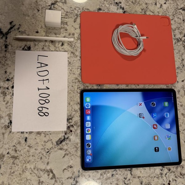 Apple iPad Pro 12.9 inch 4th Gen 2020 - Wi-Fi, 256 GB, Gray, A2229