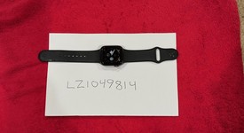 Good
													Apple Watch Series 5 40mm - Unlocked, Gray, A2094 Cellular, Aluminum, photo 2 of 3