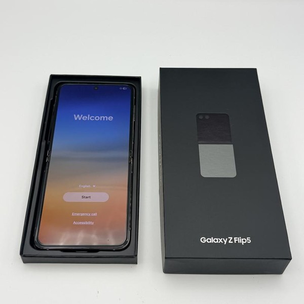 Samsung Galaxy Z Flip5 - Unlocked, 256 GB, Lavender, 8 GB, SM-F731U1