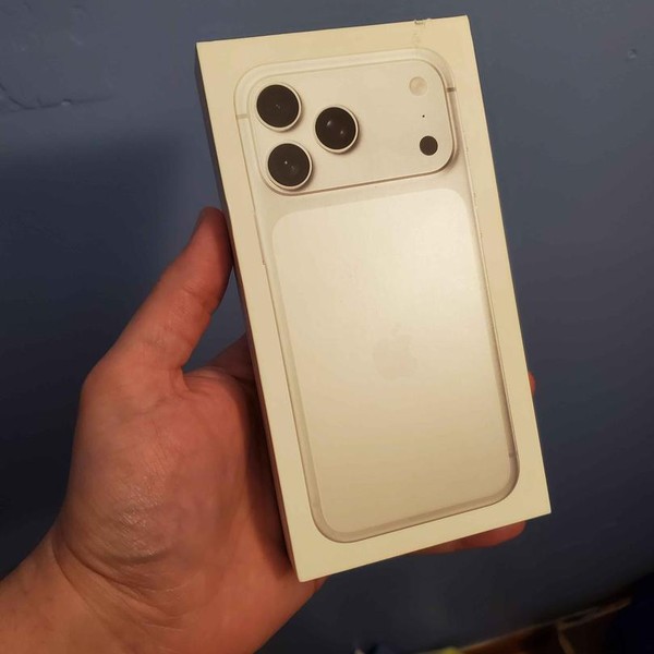 Apple iPhone 17 Pro Max - Unlocked, 512 GB, Silver, A3257