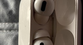 Used
													Apple AirPods Pro - MagSafe Case, photo 1 of 4