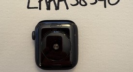 Good
													Apple Watch SE 1st Gen 40mm - Unlocked, Gray, A2353 - Cellular, Aluminum, photo 2 of 3