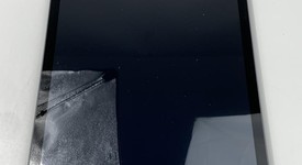 Mint
													Apple iPad 7th Gen - Unlocked, Gray, 128 GB, A2200, photo 3 of 6