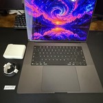 Mint MacBook Pro 2026 - 16 inch (M5) - 1 TB, Space Black, 24 GB, Apple M5 Pro 18-core (20-core GPU), Standard Display