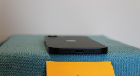 Mint
													Apple iPhone 16e - Unlocked, Black, 128 GB, A3212, photo 2 of 12