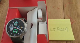Good
													OnePlus Watch 3 - Emerald Titanium, photo 1 of 2