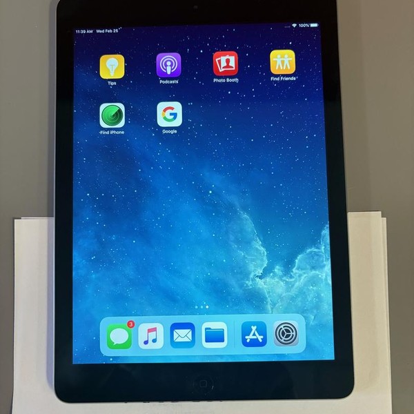 Apple iPad Air - US Cellular, Gray