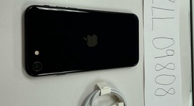 Mint
													Apple iPhone SE 3rd Gen 2022 - Unlocked, Midnight, 64 GB, A2595, photo 2 of 7