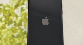 Good
													Apple iPhone SE 2nd Gen 2020 - Unlocked, Black, 64 GB, A2275, photo 2 of 4