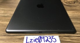 Good
													Apple iPad 8th Gen - Unlocked, Gray, 32 GB, A2428, photo 4 of 7