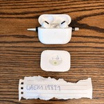 Used Apple AirPods Pro - MagSafe Case