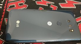 Good
													LG V30 - Unlocked Non-US, Blue, 64 GB, V300k, photo 3 of 6