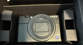 Mint
													Sony Cyber-shot RX100 VII, photo 5 of 22