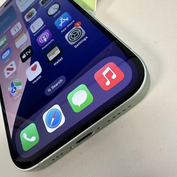 Apple iPhone 15 - Unlocked, 128 GB, Green, A2846