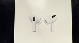 Used
													Apple AirPods Pro - Wireless Case, photo 2 of 5