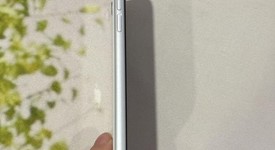 Good
													Apple iPhone SE 2nd Gen 2020 - Unlocked, White, 128 GB, A2275, photo 3 of 8